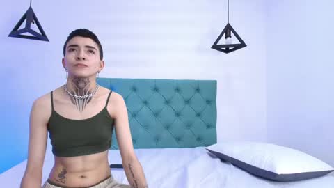 Snapshot of tinny_and_candy chatting on 02/07/25, 04:35 TINNY AND CANDY online show from 02/07/25, 04:35