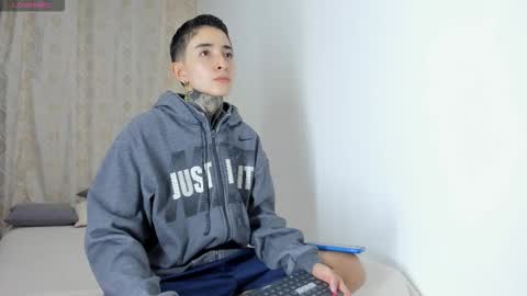 Snapshot of tinny_and_candy chatting on 11/16/25, 07:14 TINNY AND CANDY online show from 11/16/25, 07:14