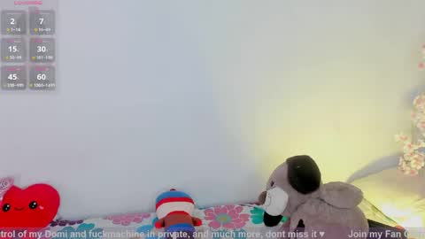 Snapshot of tiny__emmy_ chatting on 05/06/26, 09:53 Emmy M online show from 05/06/26, 09:53