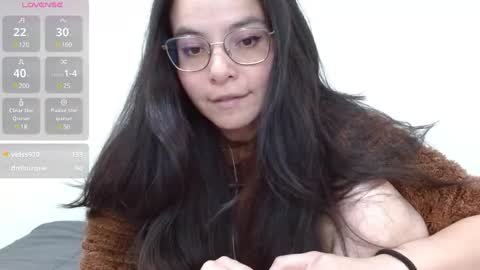 Snapshot of tiny_caroline chatting on 12/10/24, 06:01 Tiny Caroline online show from 12/10/24, 06:01