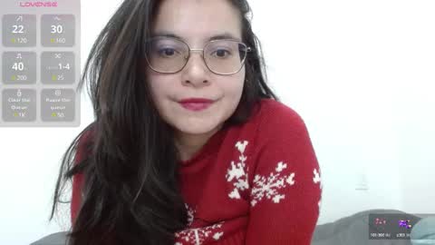 Snapshot of tiny_caroline chatting on 02/19/25, 04:12 Tiny Caroline online show from 02/19/25, 04:12