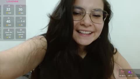 Snapshot of tiny_caroline chatting on 02/24/25, 10:25 Tiny Caroline online show from 02/24/25, 10:25