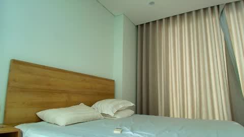 Lia online show from 12/09/24, 02:02