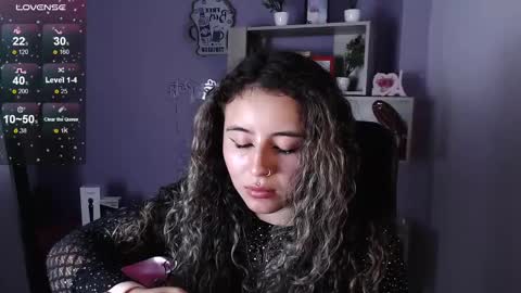 Snapshot of tiny_love_ chatting on 02/19/25, 06:00 tiny online show from 02/19/25, 06:00