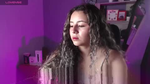 Snapshot of tiny_love_ chatting on 03/08/25, 02:55 tiny online show from 03/08/25, 02:55