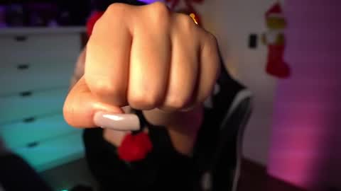 Ana Molly online show from 12/23/24, 11:17