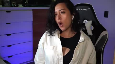 Ana Molly online show from 01/17/25, 10:45