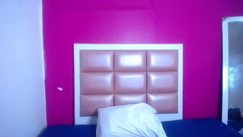 Snapshot of tiny_sarah1 chatting on 02/24/26, 07:39 tiny_sarah1 online show from 02/24/26, 07:39