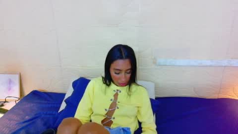 Snapshot of tiny_sarah1 chatting on 04/04/26, 04:11 tiny_sarah1 online show from 04/04/26, 04:11