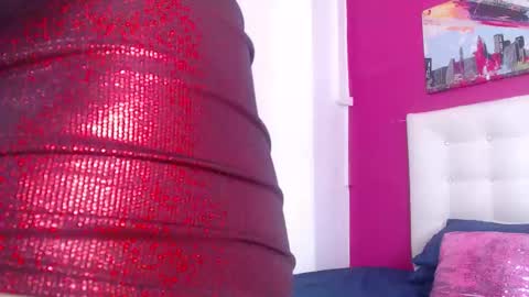 tiny_whore18 online show from 10/22/25, 04:18