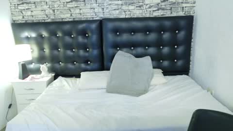 tiny_whore18 online show from 03/26/26, 08:20