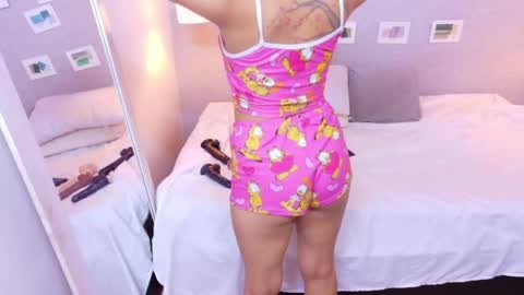 tiny_whore18 online show from 05/31/26, 05:53