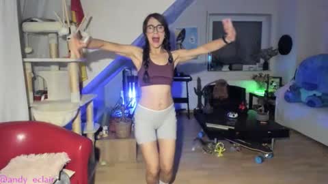 Tiny online show from 10/13/25, 08:09