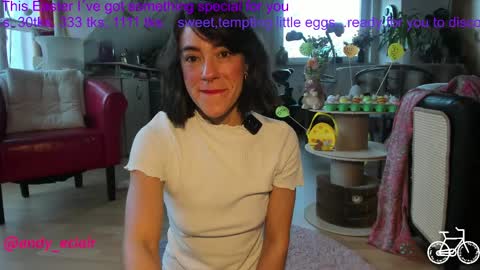 Snapshot of tiny_williams chatting on 03/30/26, 05:41 Tiny online show from 03/30/26, 05:41