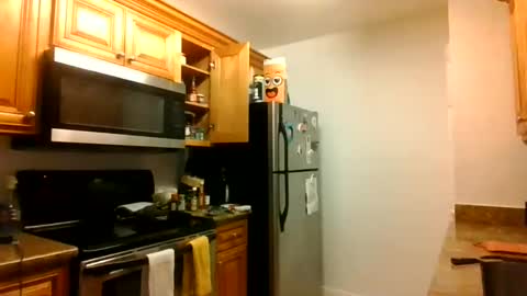 Snapshot of tinyassbossymilf chatting on 10/04/25, 03:48 tinyassbossymilf online show from 10/04/25, 03:48