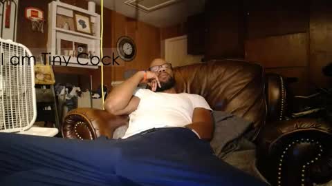 Snapshot of tinycock_1979 chatting on 11/05/25, 06:24 tinycock_1979 online show from 11/05/25, 06:24