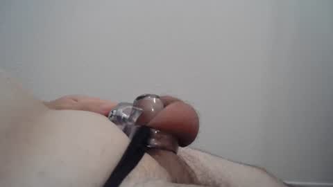 Snapshot of tinyd46 chatting on 10/03/25, 11:24 tinyd46 online show from 10/03/25, 11:24