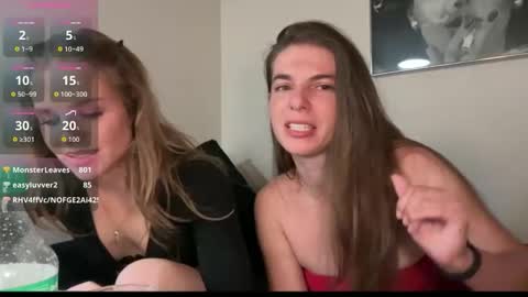 Snapshot of tinyheat chatting on 04/21/26, 02:51 Tiny online show from 04/21/26, 02:51