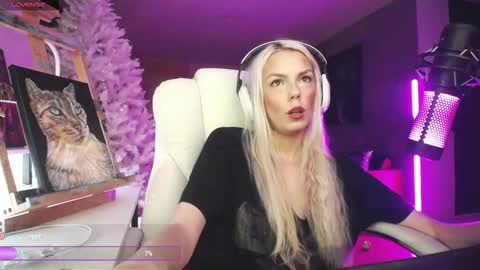 stage Kylie Sinner  brand CLITBAIT online show from 02/18/26, 06:42