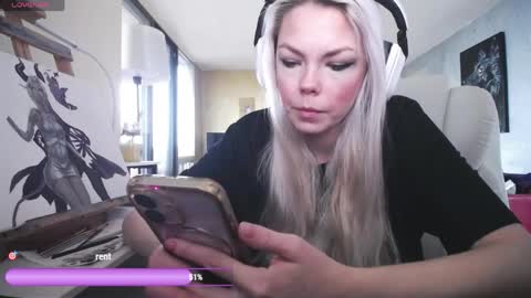 stage Kylie Sinner  brand CLITBAIT online show from 03/30/26, 08:21