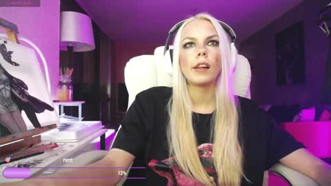 stage Kylie Sinner  brand CLITBAIT online show from 04/03/26, 11:25