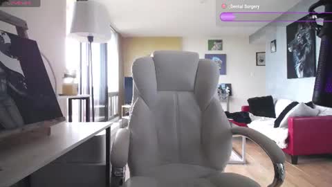 Snapshot of tinykylie chatting on 06/10/26, 06:07 stage Kylie Sinner brand CLITBAIT online show from 06/10/26, 06:07