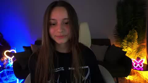 tinynataliee online show from 07/10/26, 08:22