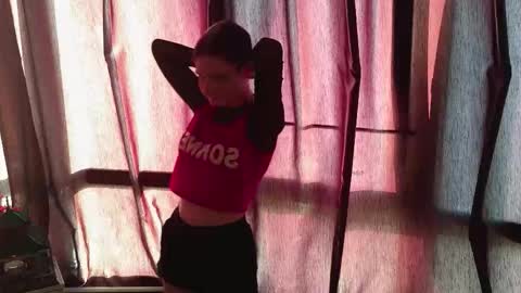 Snapshot of tinyschoenhut chatting on 11/24/25, 07:19 Julia online show from 11/24/25, 07:19