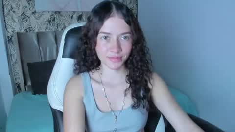 tinysophi online show from 07/05/26, 03:19