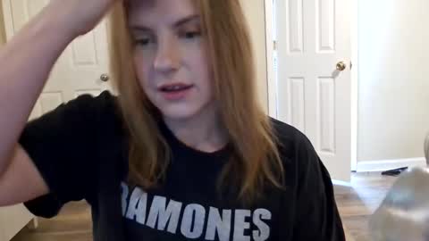 Snapshot of tinywithtiddies chatting on 01/16/26, 03:43 tinywithtiddies online show from 01/16/26, 03:43