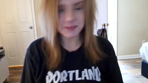 Snapshot of tinywithtiddies chatting on 02/15/26, 05:04 tinywithtiddies online show from 02/15/26, 05:04