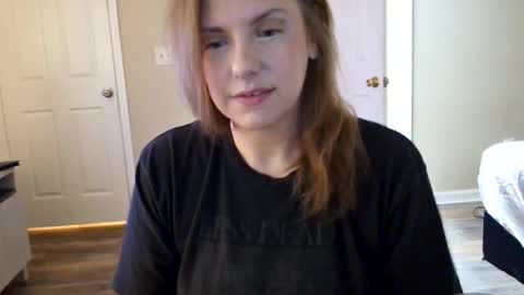 Snapshot of tinywithtiddies chatting on 02/28/26, 01:39 tinywithtiddies online show from 02/28/26, 01:39