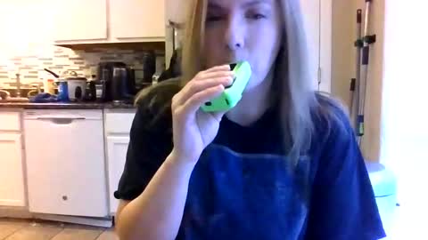 Snapshot of tinywithtiddies chatting on 03/20/26, 01:16 tinywithtiddies online show from 03/20/26, 01:16