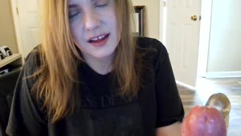 Snapshot of tinywithtiddies chatting on 04/24/26, 02:36 tinywithtiddies online show from 04/24/26, 02:36