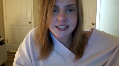 Snapshot of tinywithtiddies chatting on 05/14/26, 04:30 tinywithtiddies online show from 05/14/26, 04:30