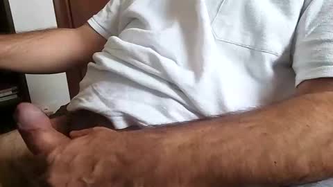 Snapshot of tiobelo chatting on 12/15/25, 09:57 tiobelo online show from 12/15/25, 09:57