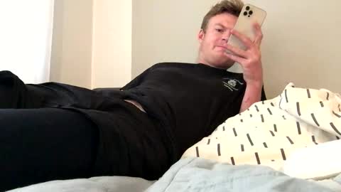 tippedrobin4830 online show from 11/10/25, 01:43