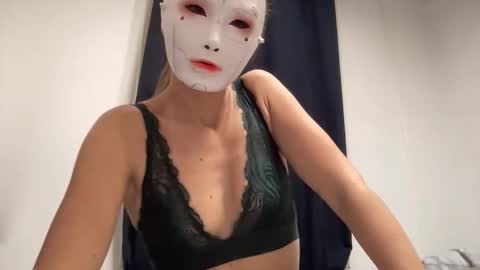 Tinks online show from 10/25/25, 03:36