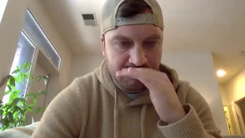 Snapshot of tiptop1088 chatting on 12/03/24, 05:12 tiptop1088 online show from 12/03/24, 05:12