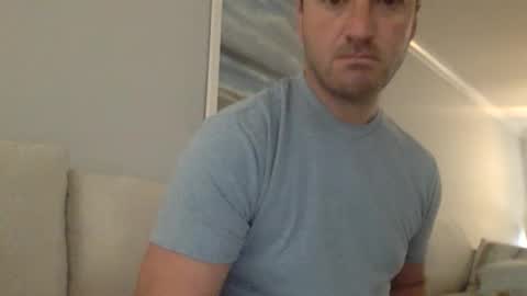 Snapshot of tiptop1088 chatting on 09/23/25, 03:15 tiptop1088 online show from 09/23/25, 03:15