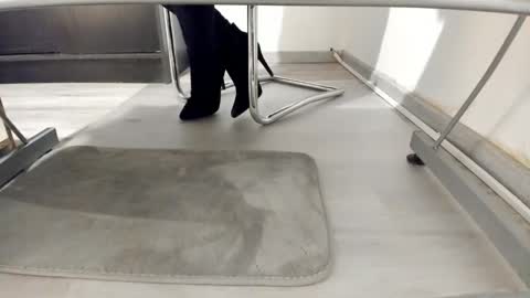 Anna online show from 01/12/25, 05:44