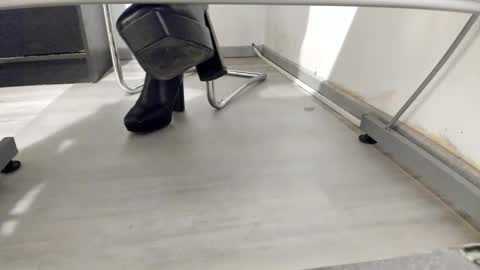 Anna online show from 11/09/25, 03:27