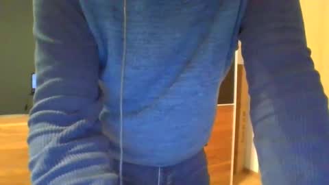 Snapshot of tirolerboy27 chatting on 12/02/24, 10:07 Tirolerboy27 online show from 12/02/24, 10:07