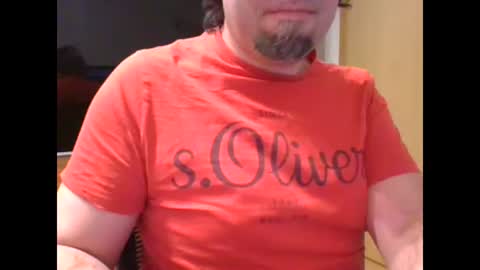 Snapshot of tirolerboy27 chatting on 02/05/25, 08:21 Tirolerboy27 online show from 02/05/25, 08:21