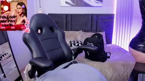 Tisha online show from 09/08/25, 02:16