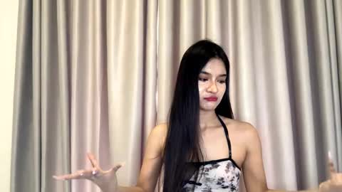 Snapshot of tishascaife chatting on 03/20/26, 03:44 Xiao wu online show from 03/20/26, 03:44