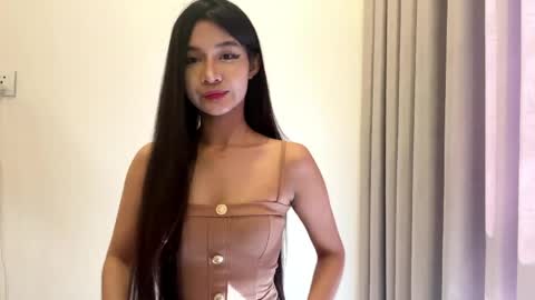 Snapshot of tishascaife chatting on 03/30/26, 02:12 Xiao wu online show from 03/30/26, 02:12