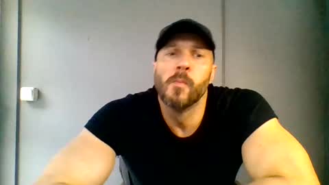 Snapshot of titan_heart chatting on 07/12/26, 10:17 titan_heart online show from 07/12/26, 10:17
