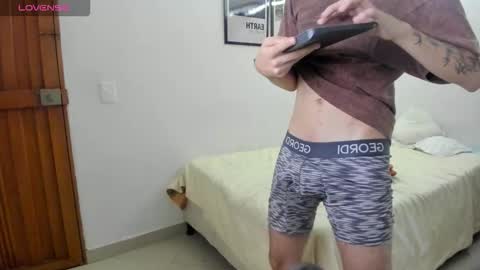 Snapshot of titan_volcano chatting on 12/01/25, 11:32 Titan Volcano online show from 12/01/25, 11:32