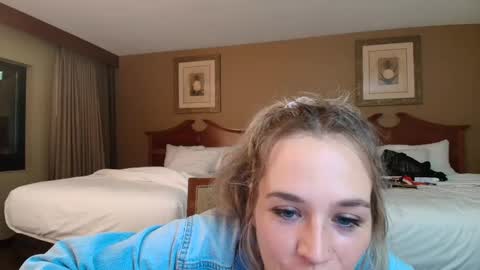 Whiskey Girl online show from 09/15/25, 01:16